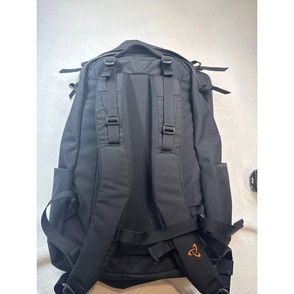 Mystery Ranch Catalyst 26 Black Backpack 26 L EDC Travel Laptop Daypack NWOT